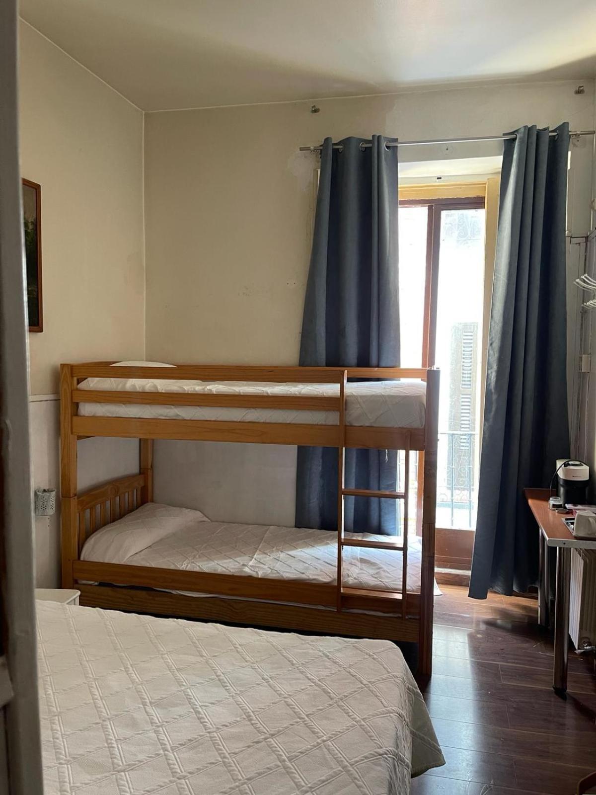 Hostal Daniel Madrid Dış mekan fotoğraf