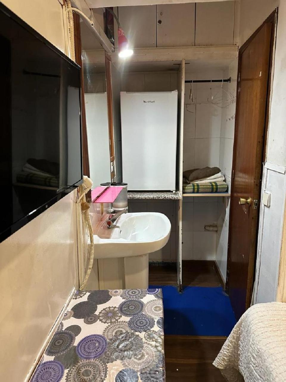 Hostal Daniel Madrid Dış mekan fotoğraf